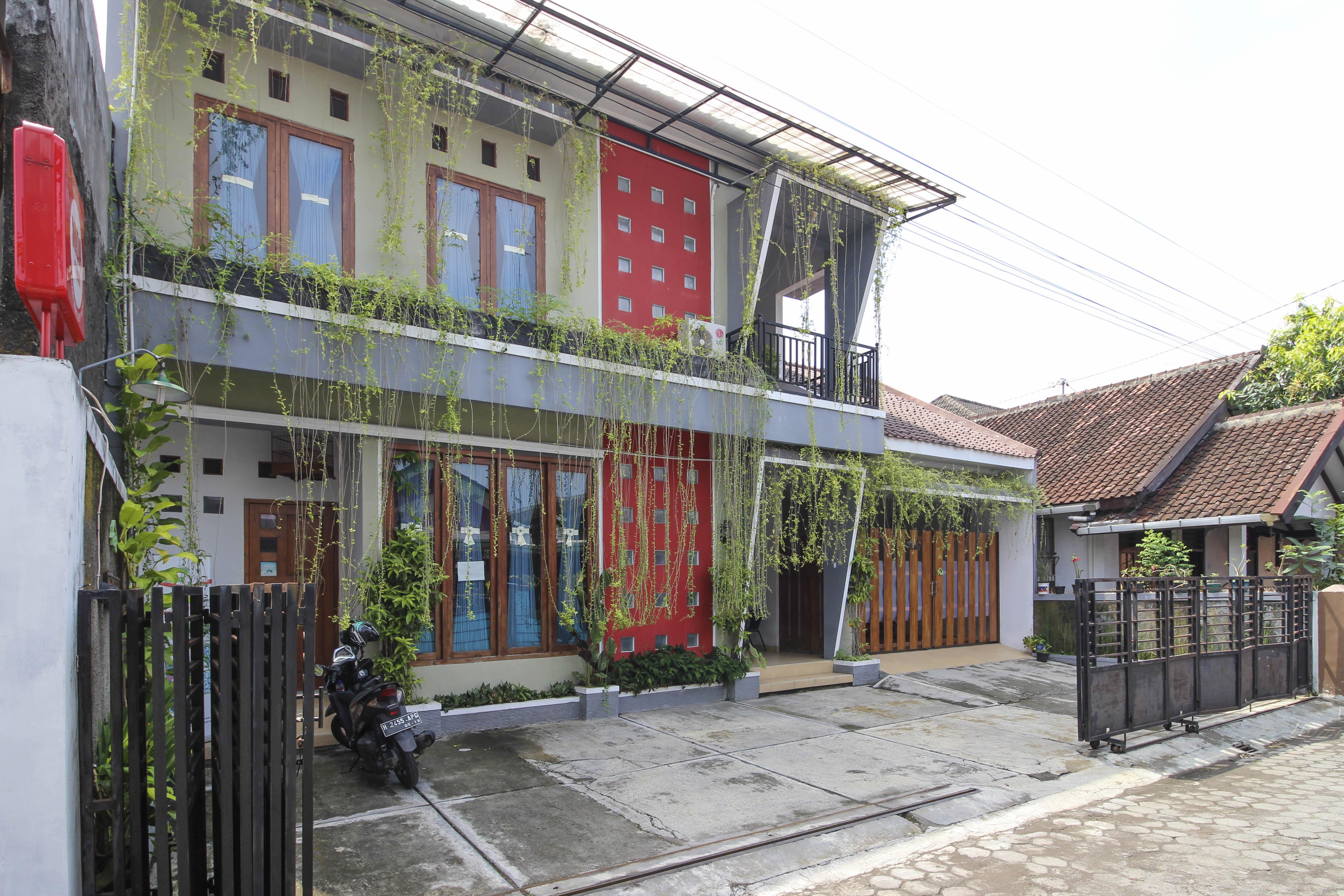 RedDoorz near Hartono Mall Kejayan Zewnętrze zdjęcie